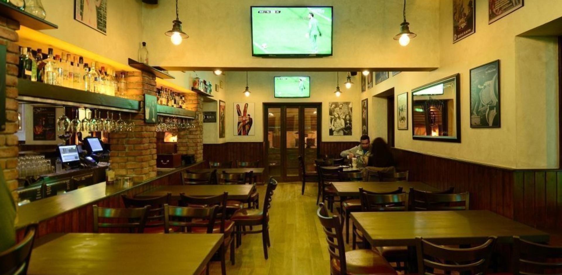 Moondog's Bar & Grill