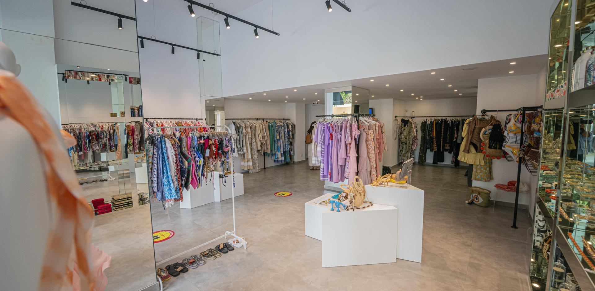 MINT BOUTIQUE 