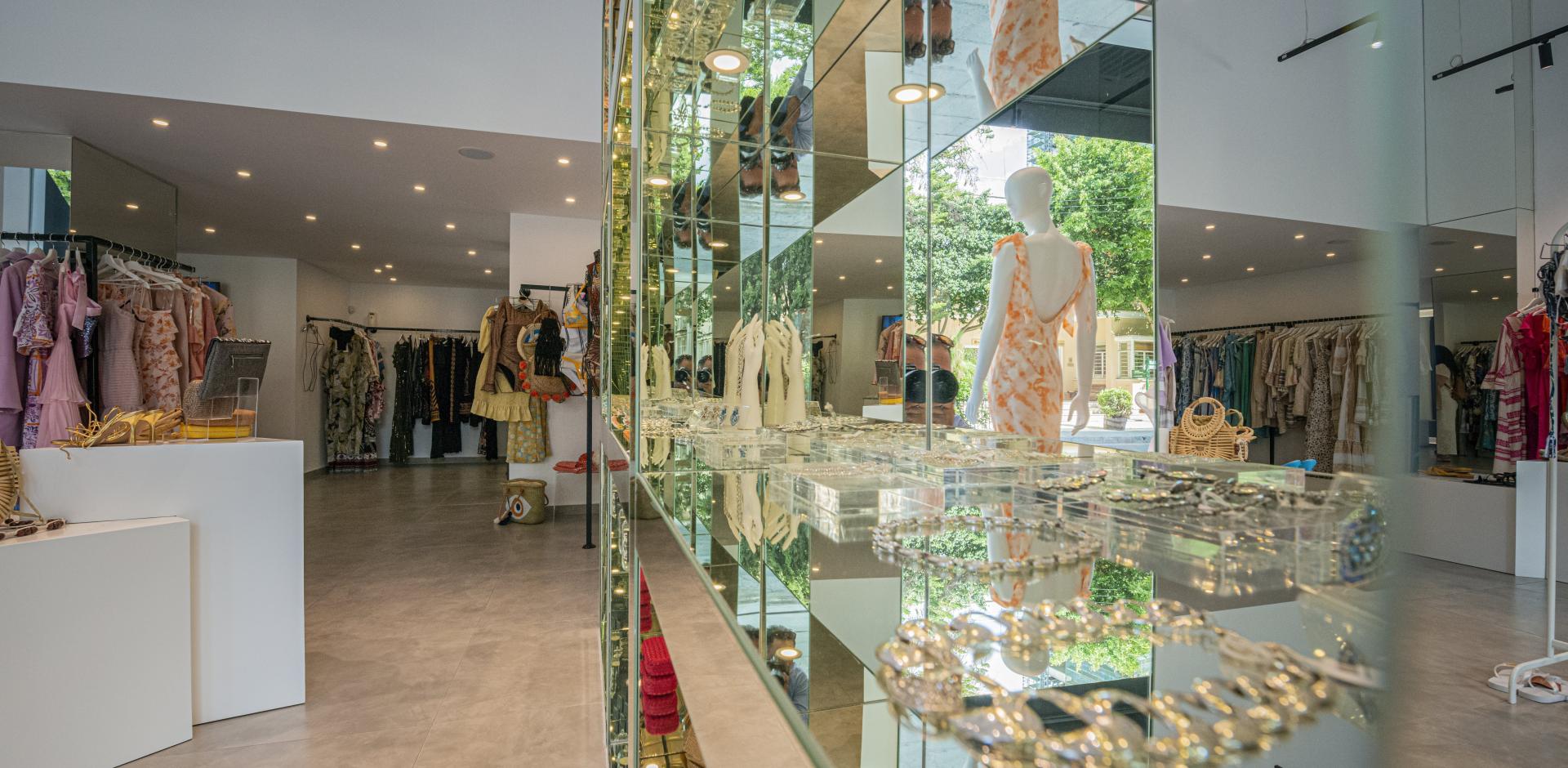 MINT BOUTIQUE 