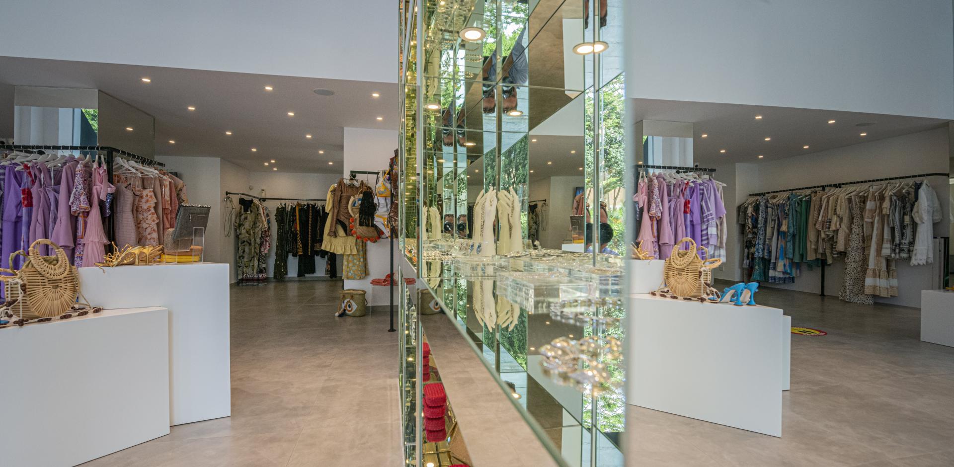 MINT BOUTIQUE 
