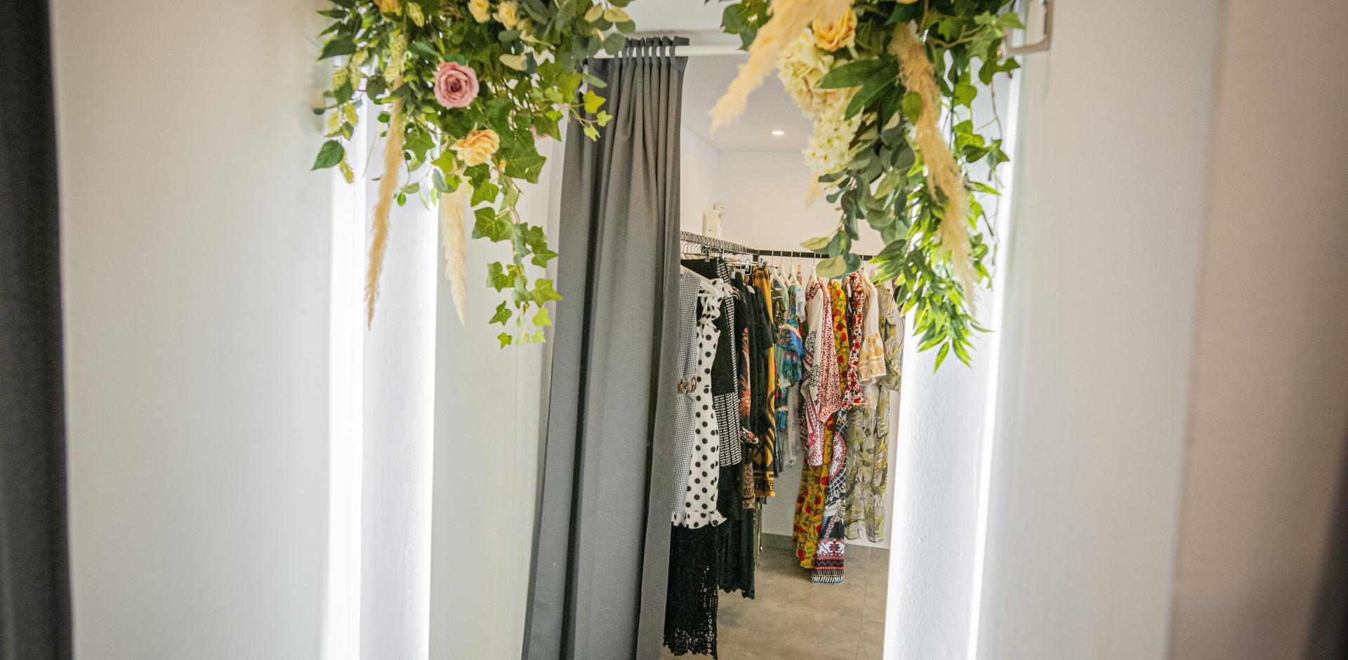 MINT BOUTIQUE 