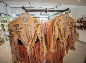 MINT BOUTIQUE 